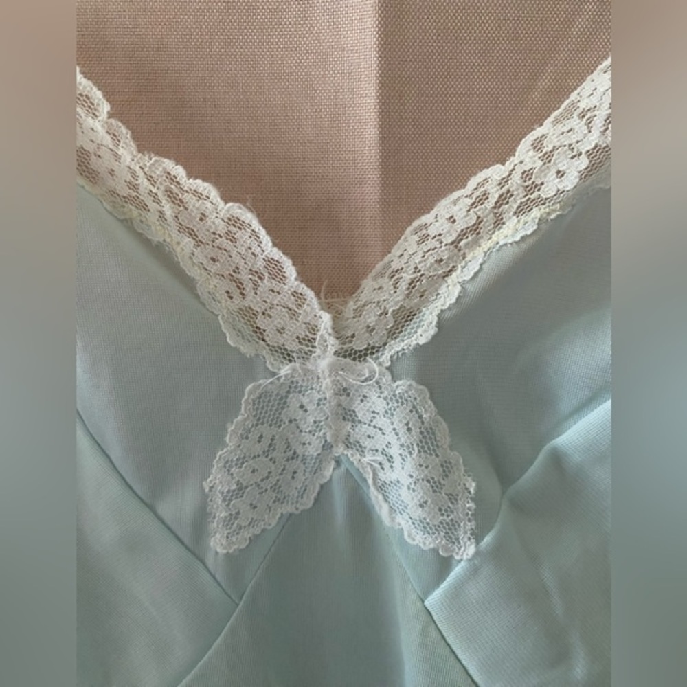 Vintage 50s/60s  women’s short light blue with white lace slip size 34 - Picture 8 of 9